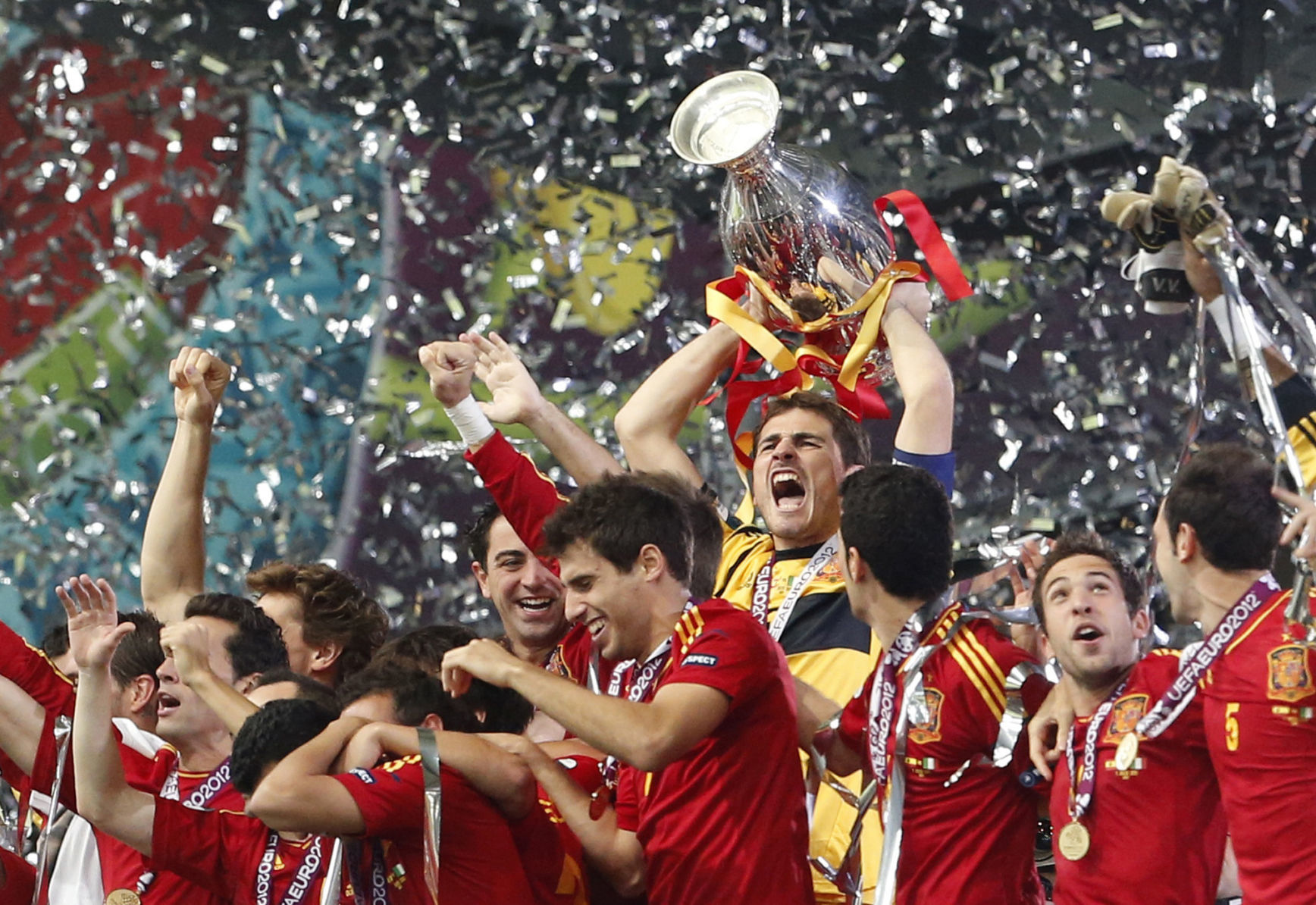 2012: Spain wins 3rd straight major soccer title